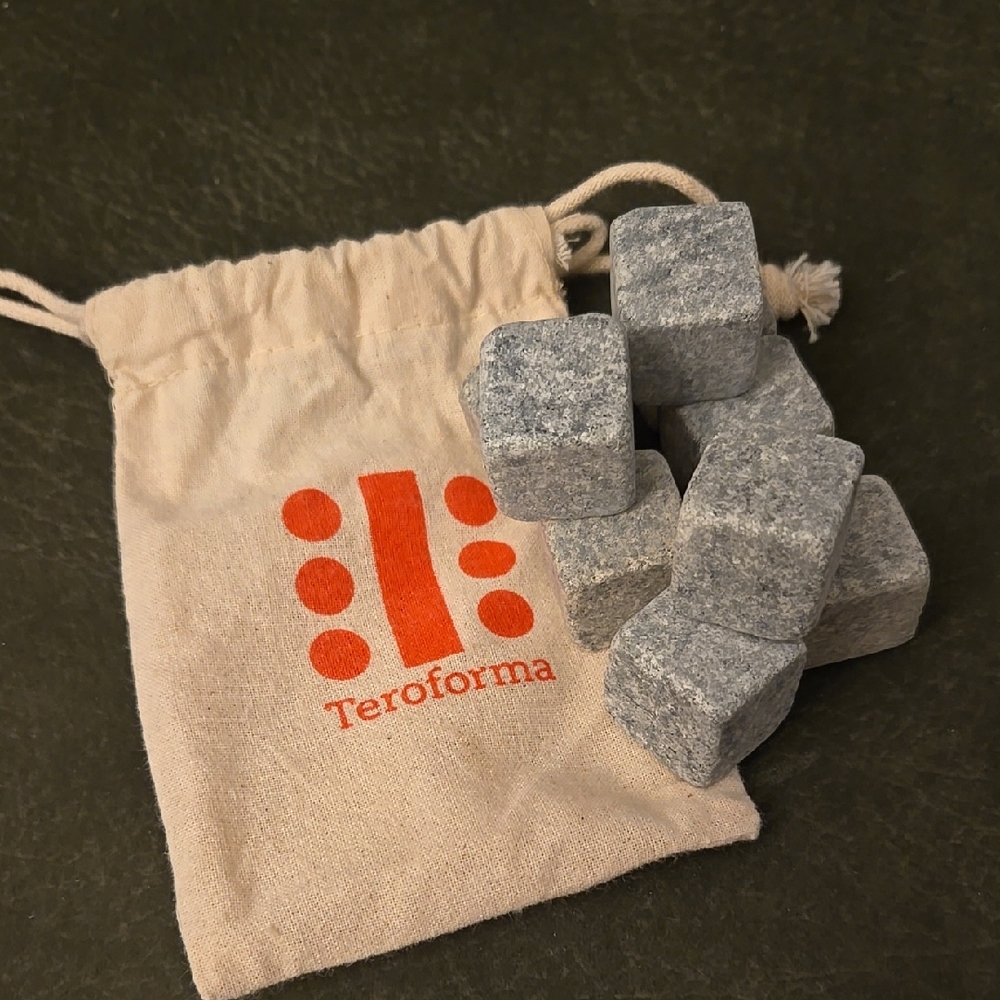 TEROFORMA Whiskey Stones with Pouch
